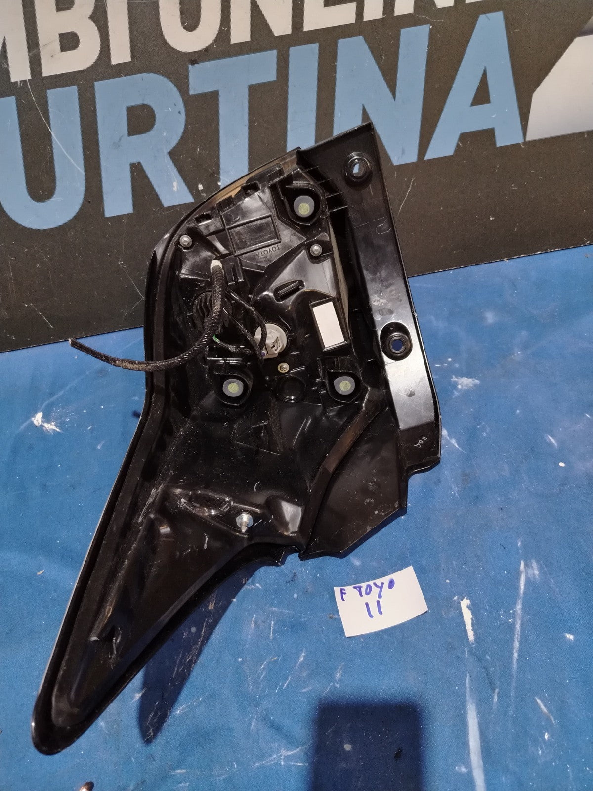 F Toyo 11 - Fanale posteriore stop Toyota Yaris Hybrid sinistro