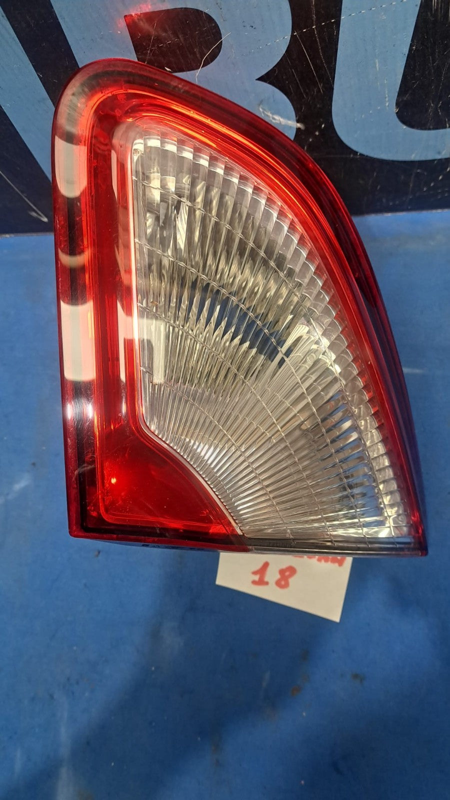 F Nis 18 Fanale posteriore interno destro Nissan Qashqai Restyling dal 2010