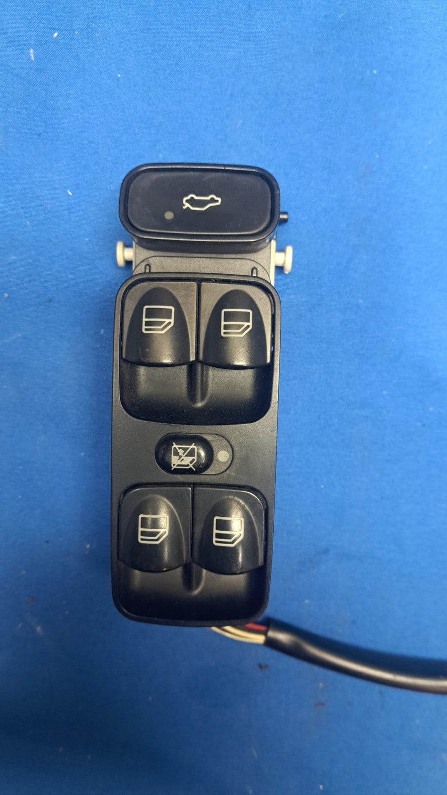 Puls MB 8 Pulsantiera alzavetro Mercedes classe c 203 Dal 2003 cod A2098203410
