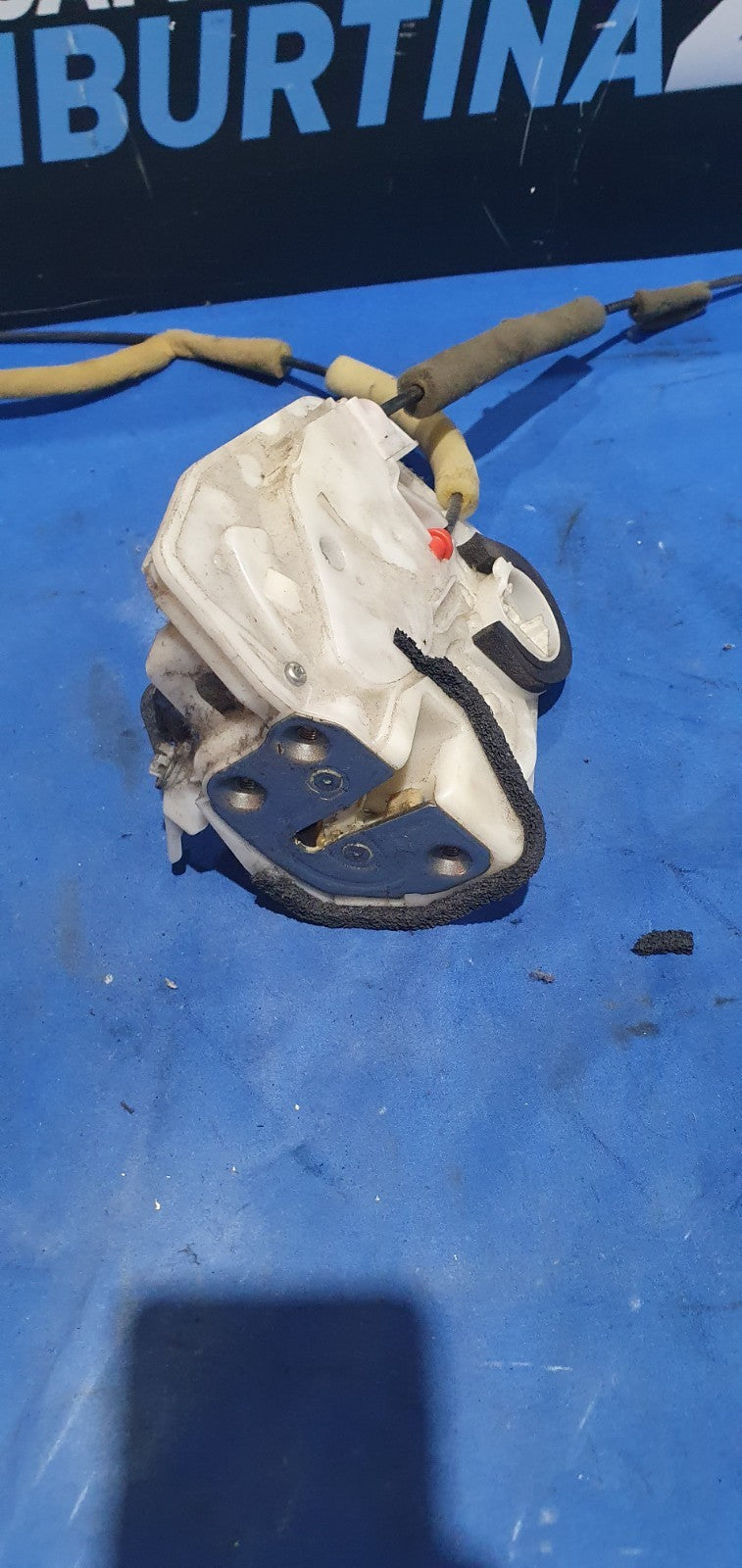 Ser 7 - Serratura elettrica Fiat 124 spider destra completa di maniglia