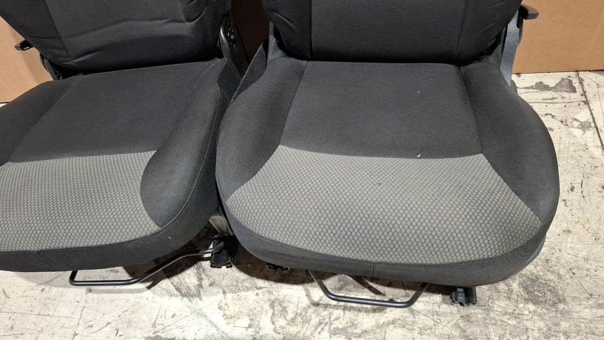 Tappezzeria in stoffa nero e grigio renault kangoo sedile lato guida con 3 buchi
