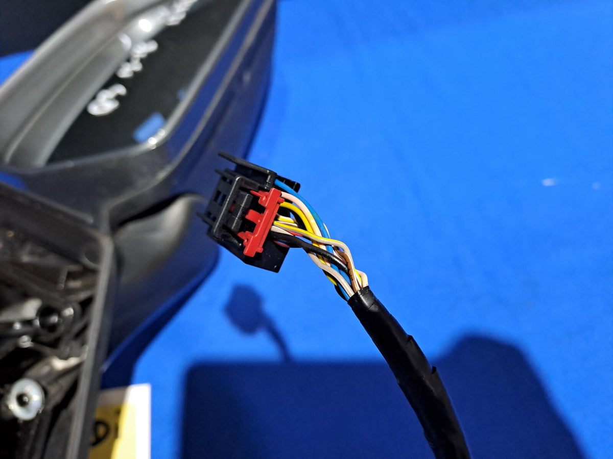 Specchietto retrovisore Destro Audi Q3 2015-2018 12 fili - spe audi 68
