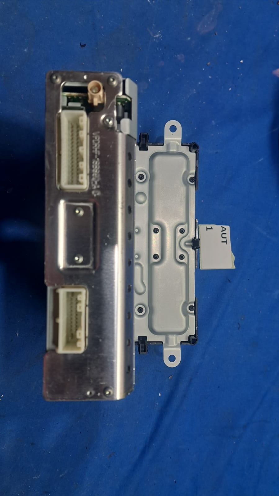 Aut 1 Autoradio Smart 453 dal 2014 in poi senza tappo