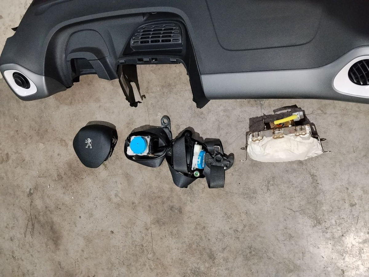 Cruscotto con moduli Peugeot 108 dal 2014 originale guida con comandi al volante