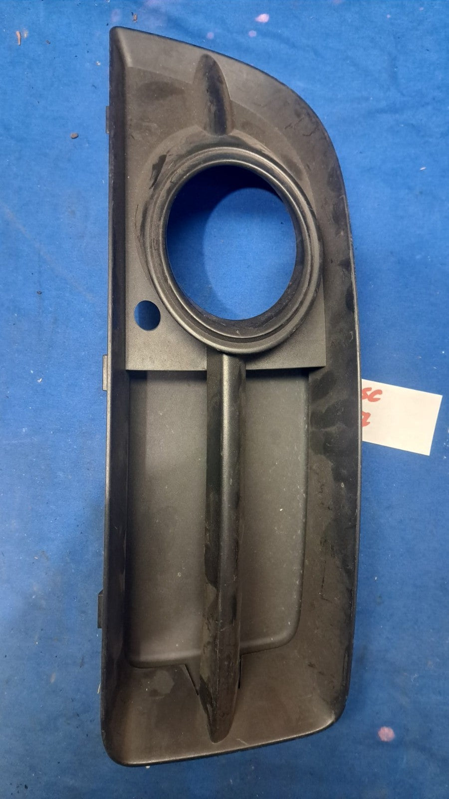 Masc 37 Mascherina cornice fendinebbia anteriore destra Audi A3 dal 2003 al 2008
