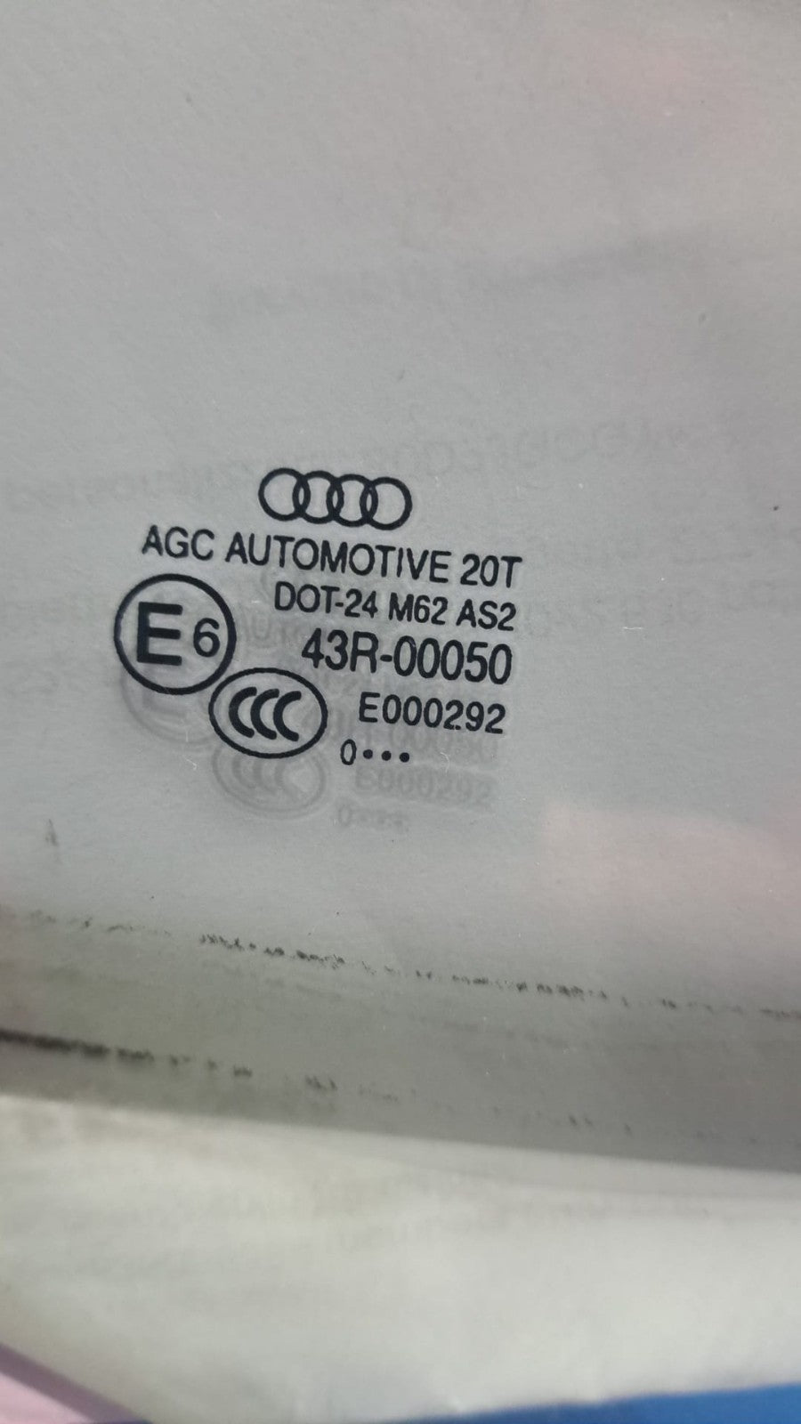 Fin 54 finestrino vetro scendente anteriore destro Audi q5 dal 2008 in poi
