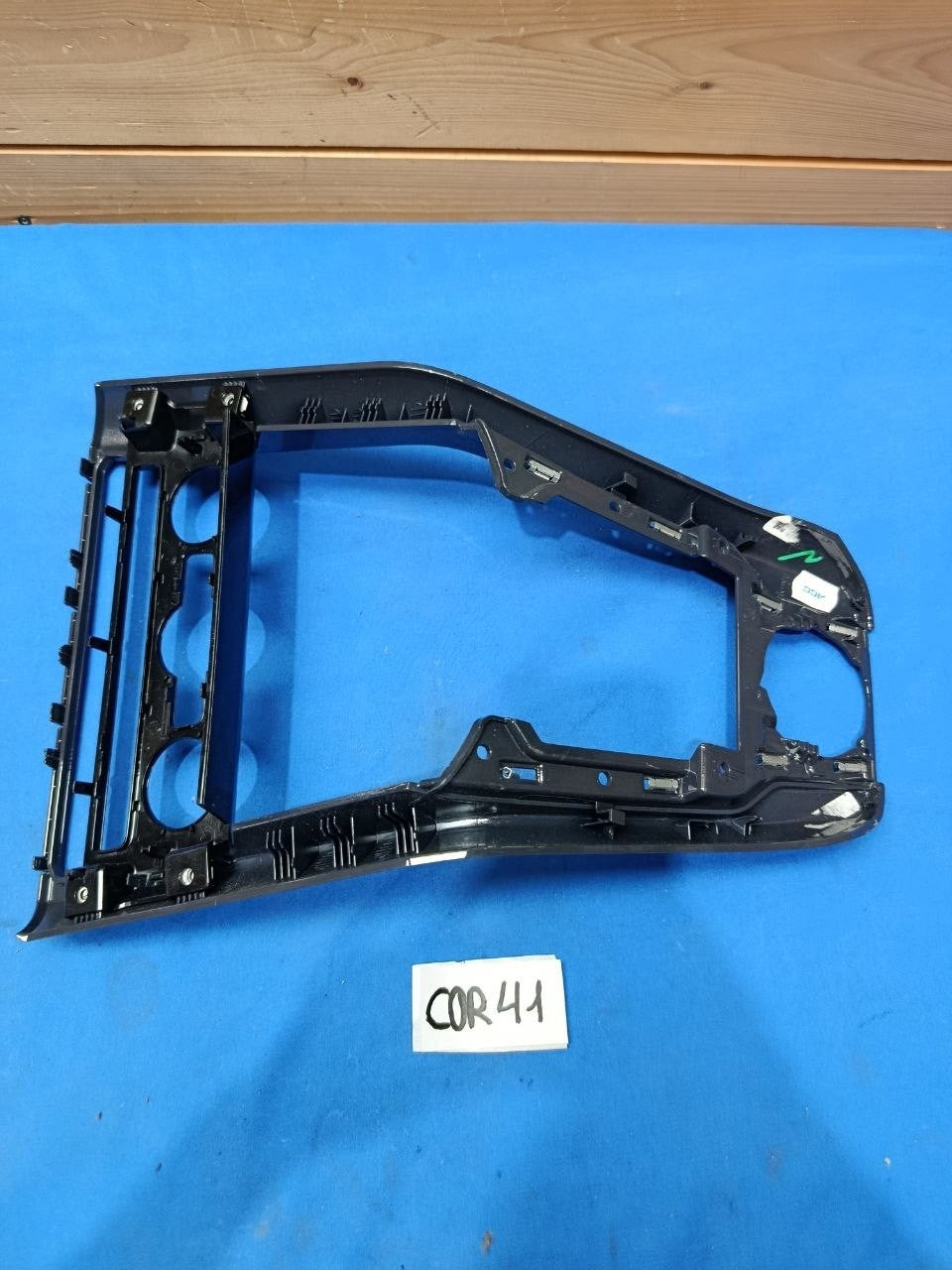 Cor 41 - Cornice rivestimento consolle tunnel centrale Volkswagen T Roc dal 2017