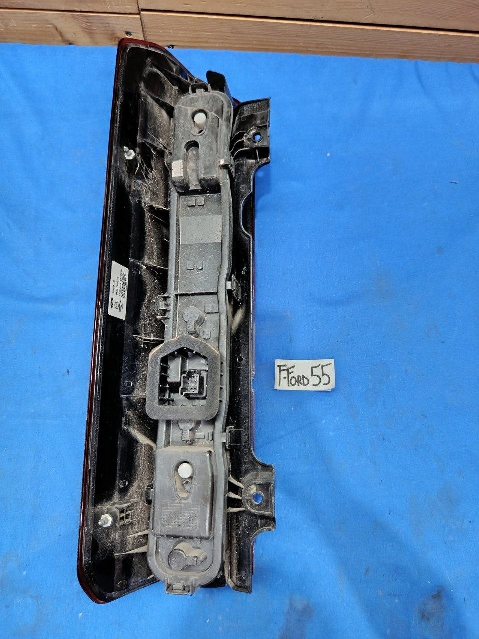 F Ford 55 - Fanale con difetto stop posteriore destro Ford Transit dal 2014