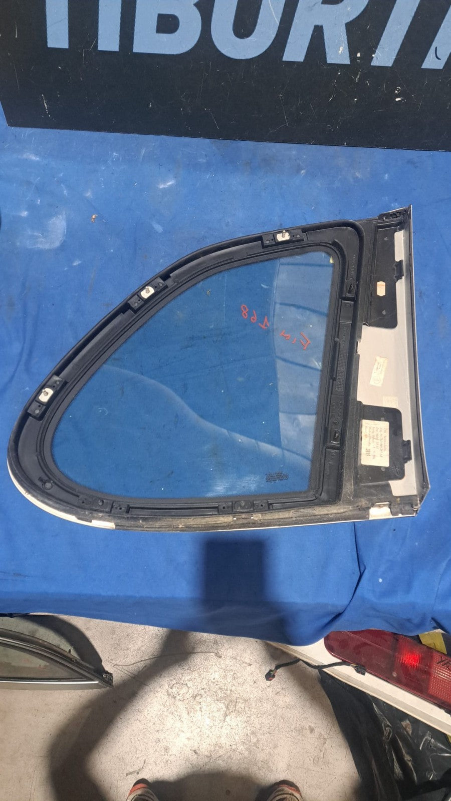 Fin 168 finestrino fisso posteriore sinistro Porsche Cayenne dal 2006