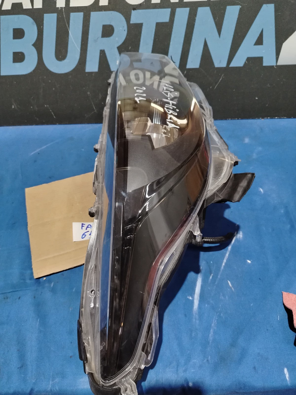 FA 65 - Faro anteriore destro Toyota Yaris Hybrid 2020 Mazda 2 attacchi rotti