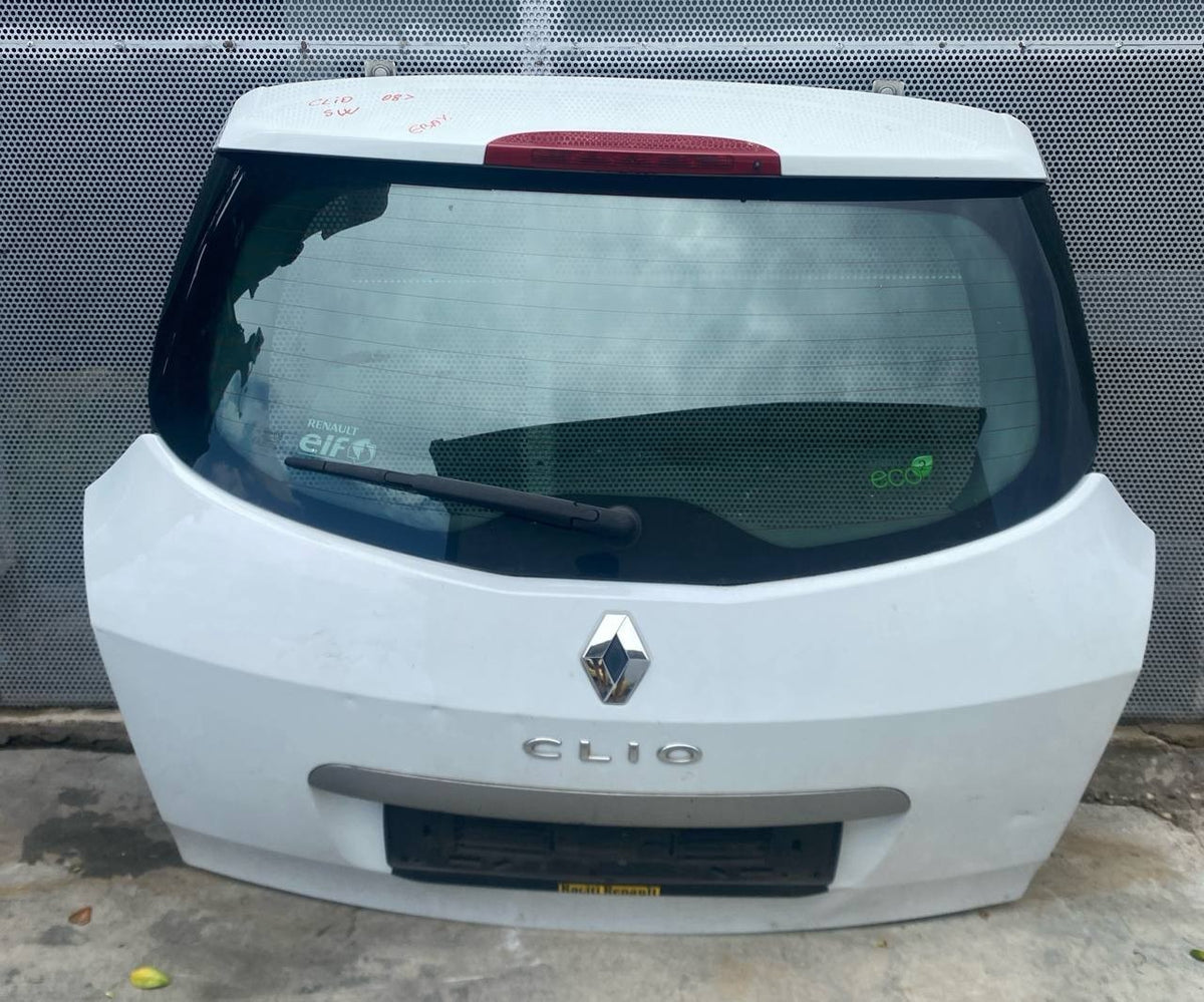 Portellone con qualche bozzo Renault Clio SW dal 2008