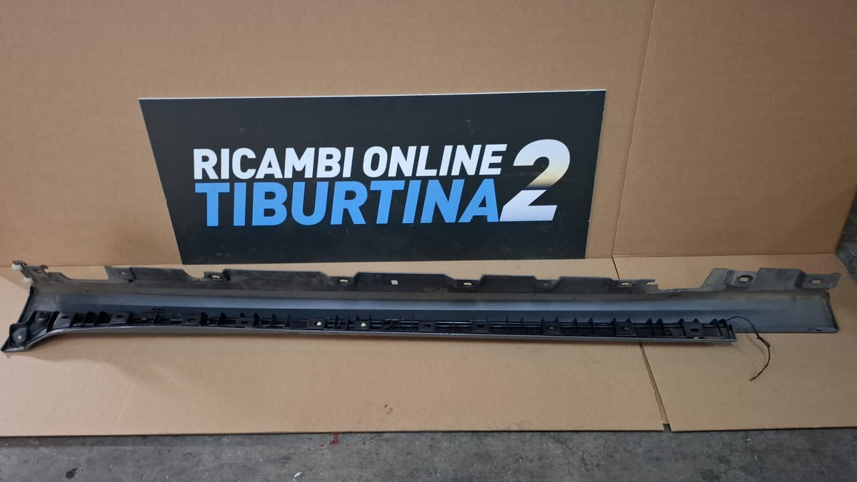 Minigonna destra Bmw serie 5 M berlina 7903888 anno 2015