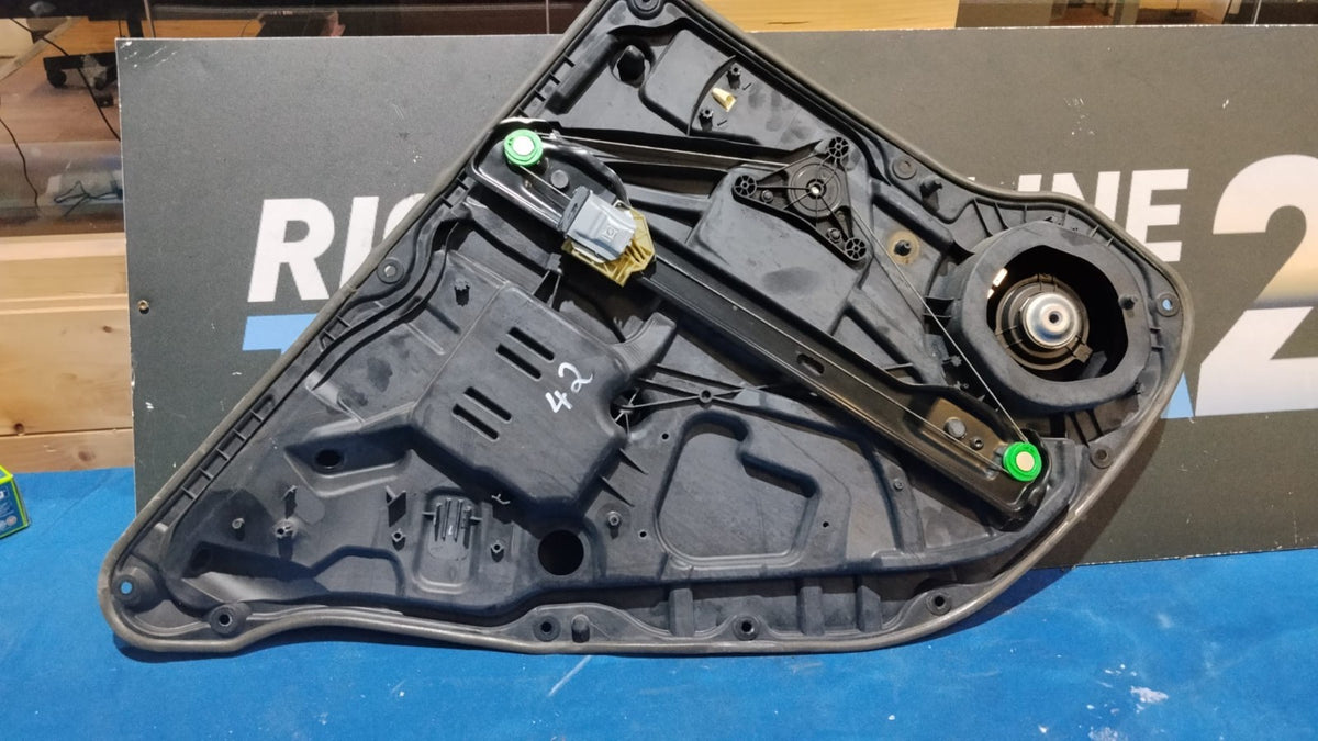 Alzacristalli posteriori con motorino destro Mercedes ml 166 dal 2012