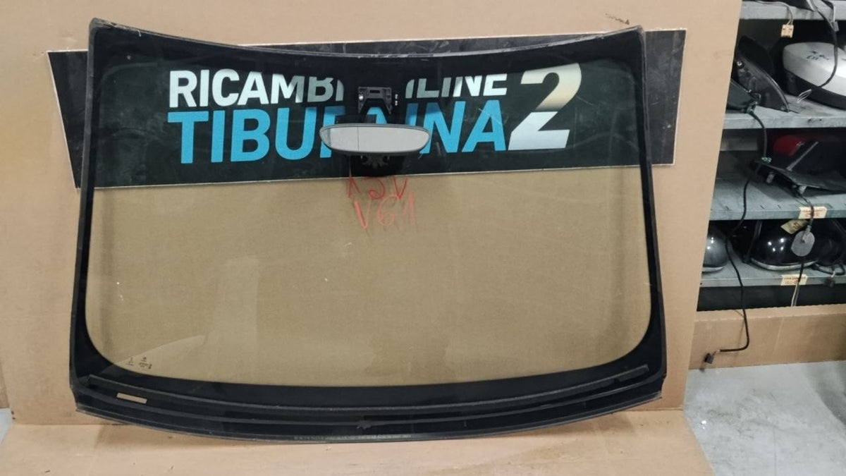 V61 parabrezza anteriore usato BMW serie 2 F22 dal 2014 con sensore e telecamera