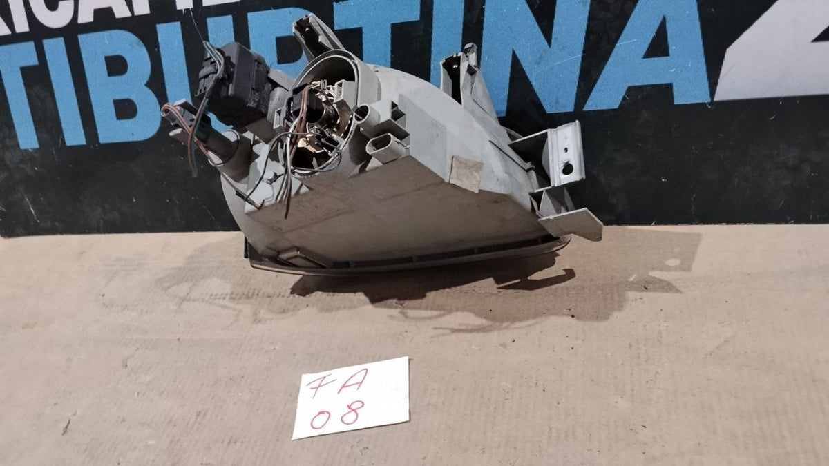 Fa 08 faro anteriore sinistro Renault Clio dal 1994