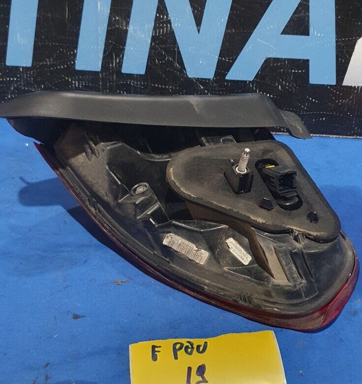 Fanale posteriore interno sinistro Peugeot 2008