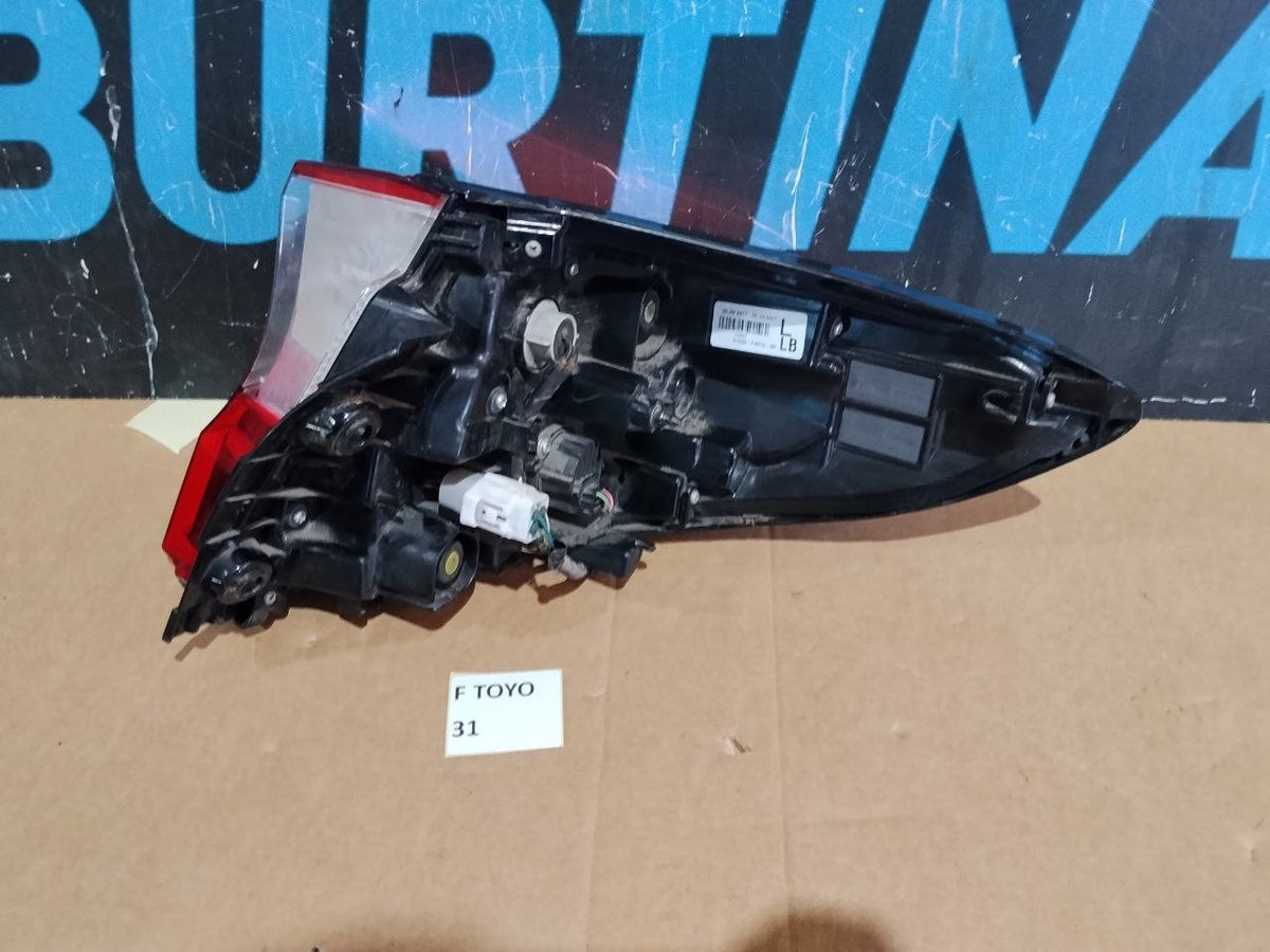 F Toyo 31 - Fanale posteriore stop esterno sinistro Toyota c-hr CHR 2016 2019