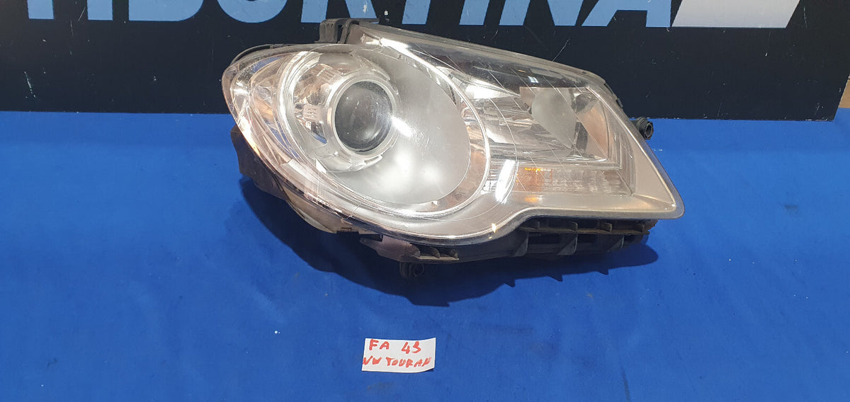 Faro anteriore Volkswagen Touran 2006 2010 destro con attacco riparato
