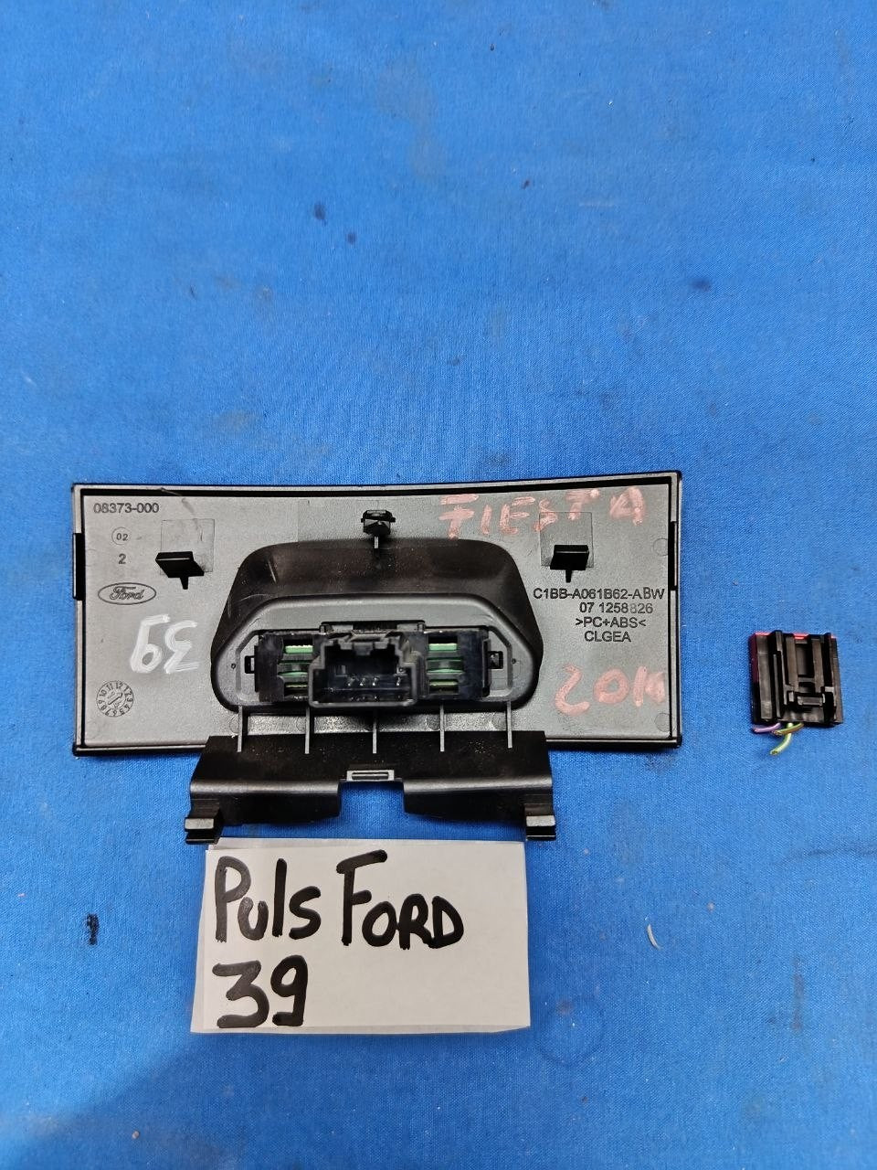 Puls Ford 39 - Pulsante disattivazione Airbag passeggero Ford Fiesta Restyling