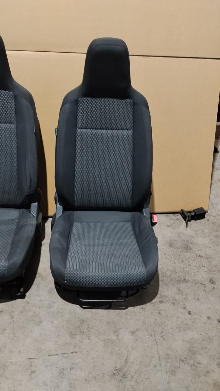 Tappezzeria Seat Mii 2011 in poi stoffa grigia scuro senza panelli con airbag