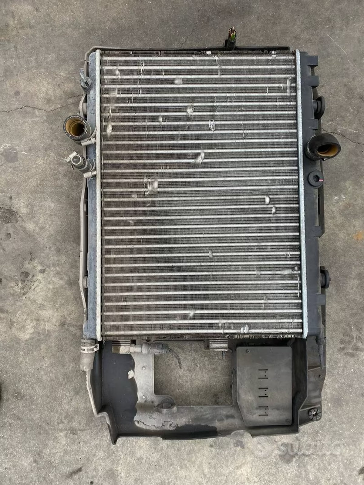 Muso completo musata Peugeot Partner 2007 1.4bz parafango sinistro abbozzato