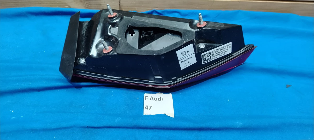 F Audi 47 - Fanale posteriore stop Audi Q3 RS F3 interno destro dal 2018