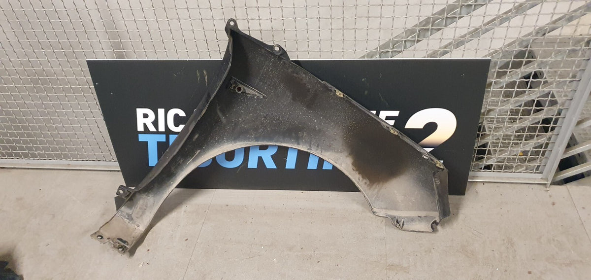 Parafango Anteriore Renault Megane sinistro dal 2005