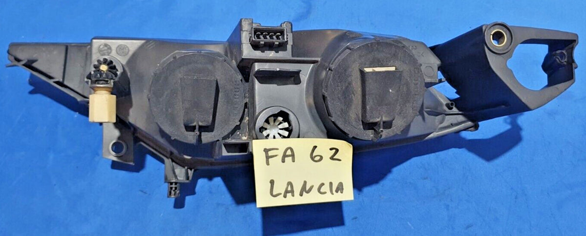 Fanale Anteriore - Faro sinistro Lancia Y Ypsilon 1998 con attacco rotto