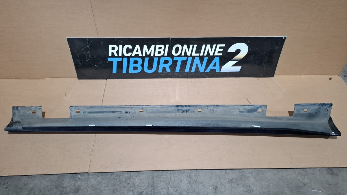 Minigonna sinistro Mercedes classe a cod a2466901340 anno 12 in poi Min 100