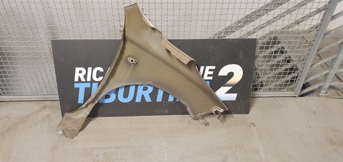 Parafango anteriore Nissan Micra III K12 sinistro