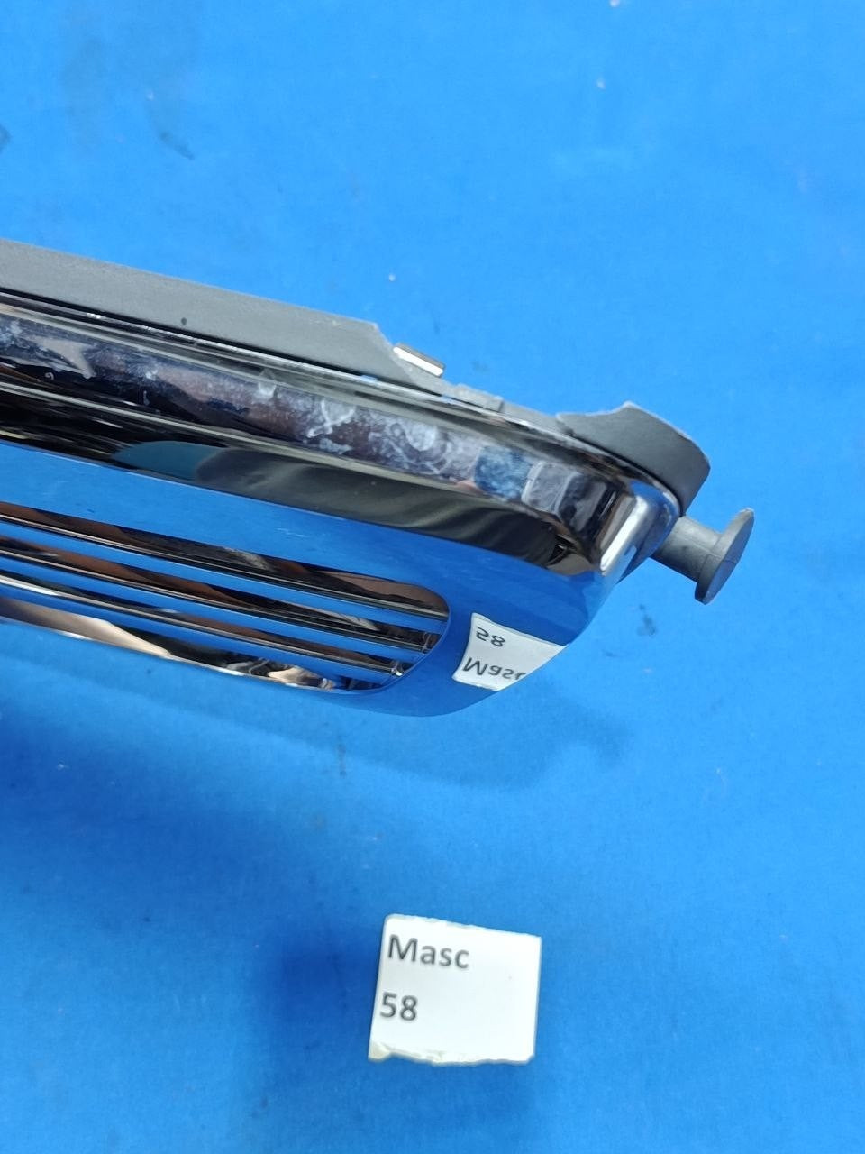 Masc 58 - Mascherina Griglia Anteriore Mercedes Classe C W204 Cromata dal 2007