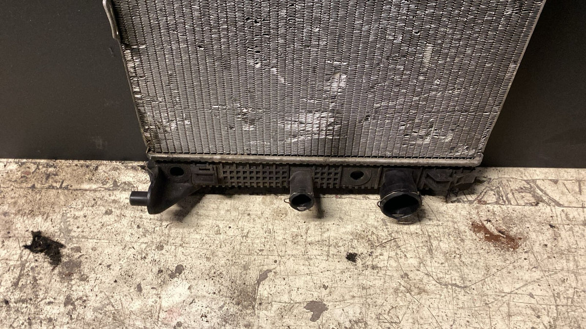 Radiatore Acqua Mercedes C W204 2.2D Codice A2045000403  Numero oggetto R5002B