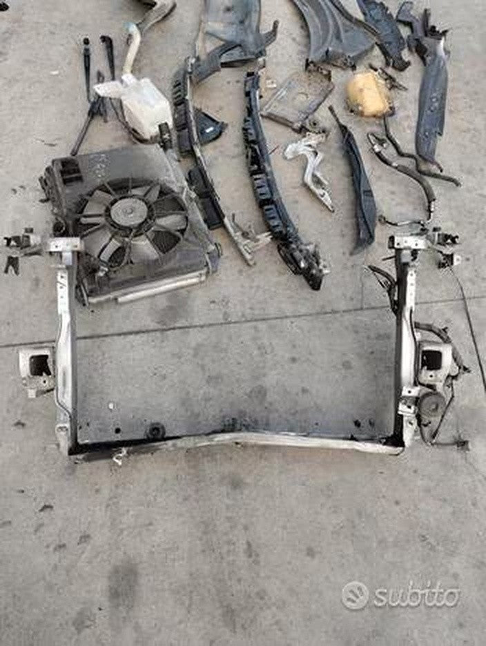 Muso completo musata Suzuki swift 1.3b dal 2004 senza faro sinistro