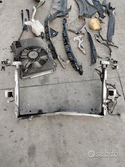 Muso completo musata Suzuki swift 1.3b dal 2004 senza faro sinistro