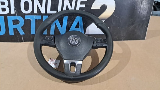 Vol 266 volante volkswagen passat dal 2009 graffiato con airbag e comandi