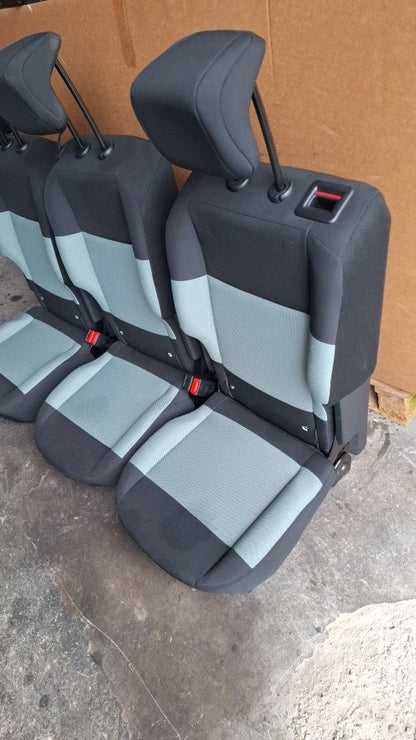 Tappezzeria in stoffa nera e celeste citroen berlingo con airbag sedile dal 2018