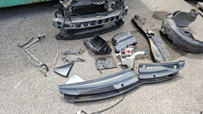 Muso completo musata Toyota  yaris 1.4d parafanghi ammaccati fari attacchi rotti