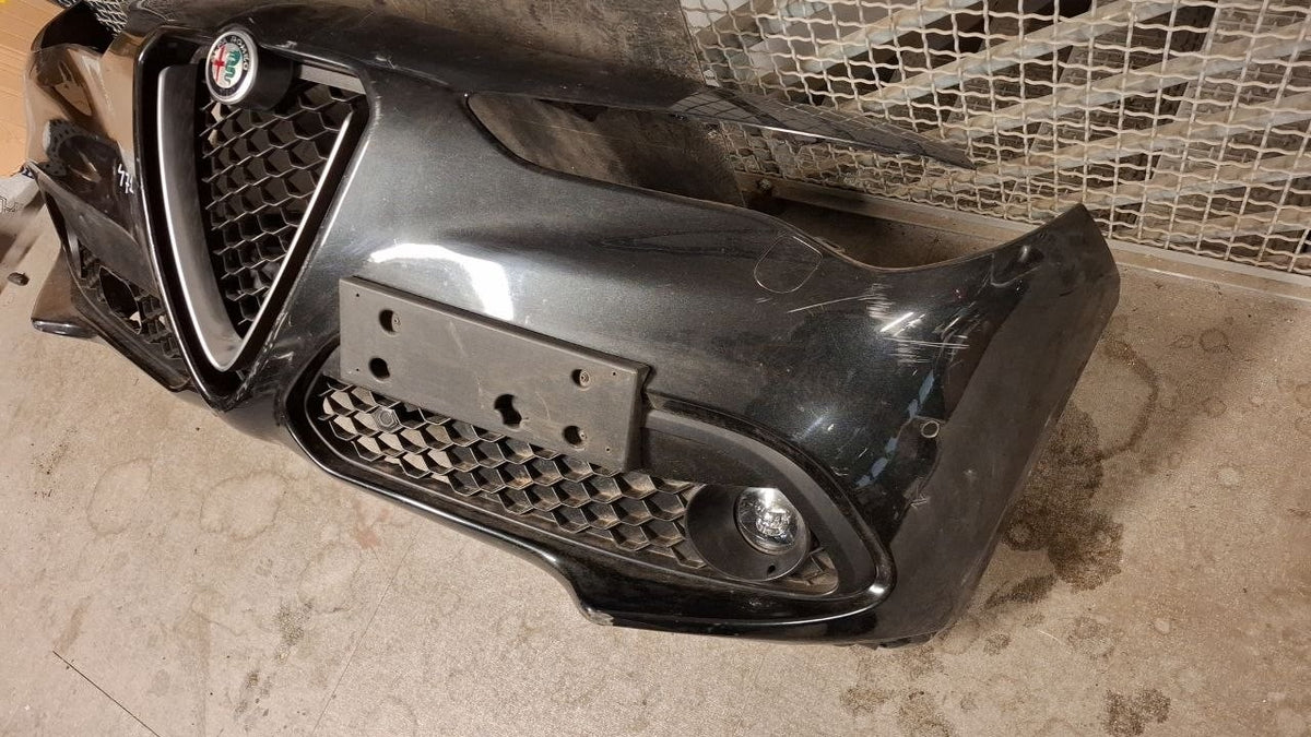 Par 471 paraurti anteriore Alfa Romeo Stelvio cod 50551532 dal 2016 con difetto