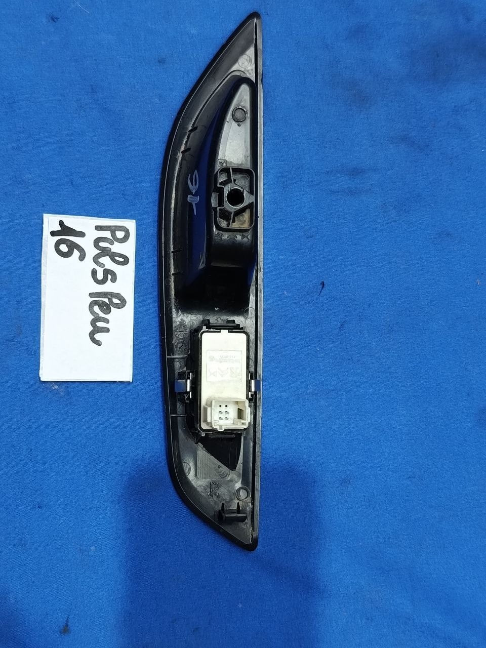 Puls Peu 16 - Pulsantiera Completa posteriore destra Peugeot 208 dal 2019