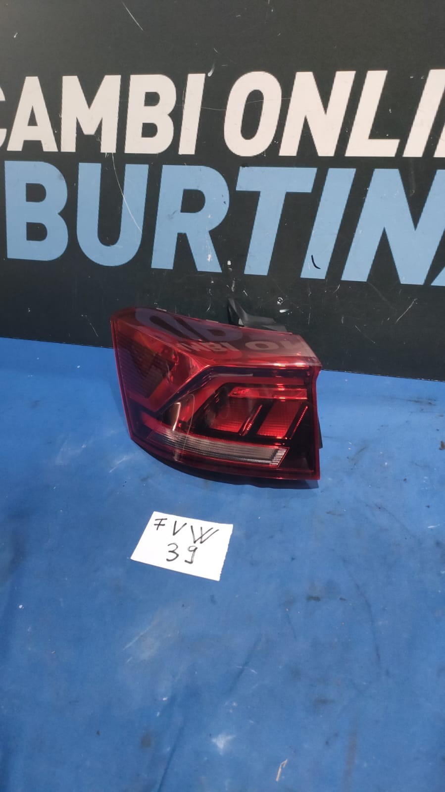fanale posteriore esterno sinistro  Volkswagen t roc 2018 in poi fvw39