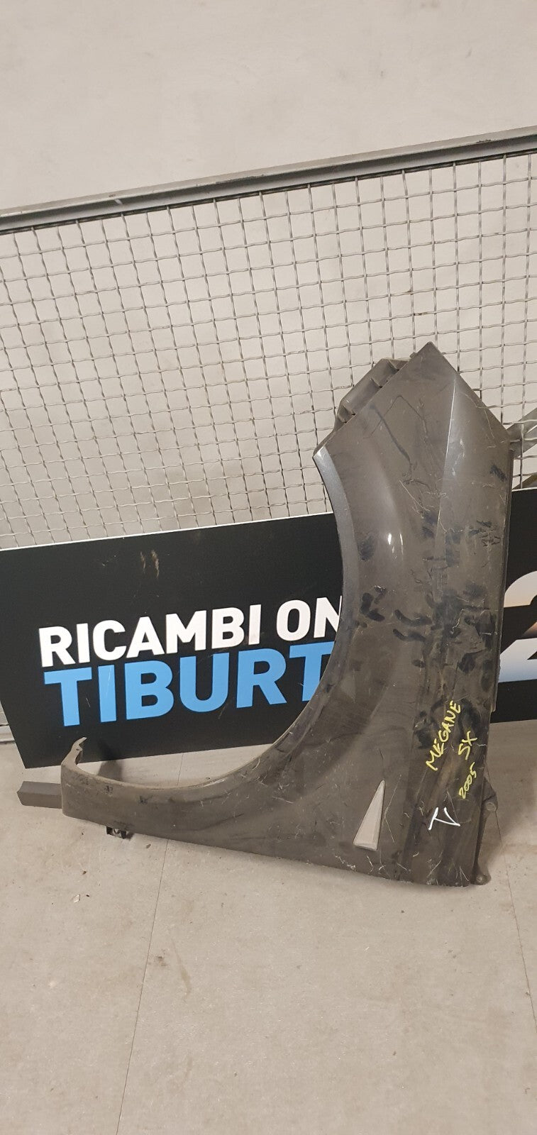 Parafango Anteriore Renault Megane sinistro dal 2005