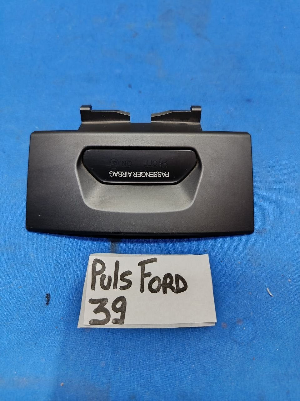 Puls Ford 39 - Pulsante disattivazione Airbag passeggero  Ford Fiesta Restyling