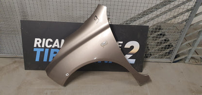 Parafango anteriore Nissan Micra III K12 sinistro