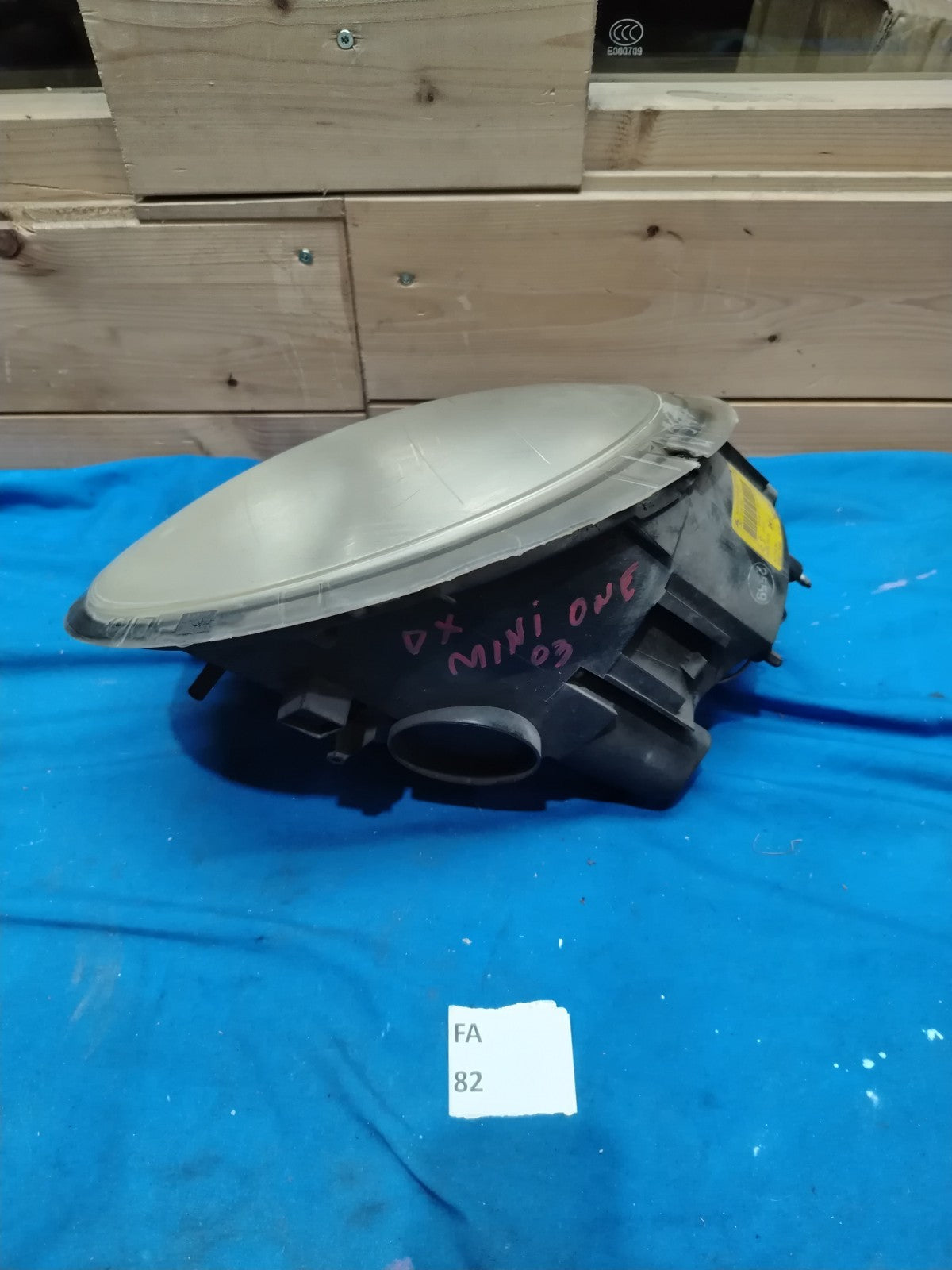 FA 82 - Faro anteriore Mini One 2003 destro plastica da lucidare senza cornice