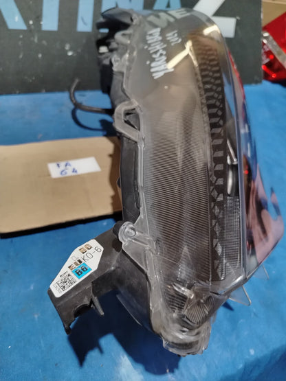 FA 64 - Faro anteriore sinistro Toyota Yaris Hybrid 2020 Mazda 2 Attacchi rotti