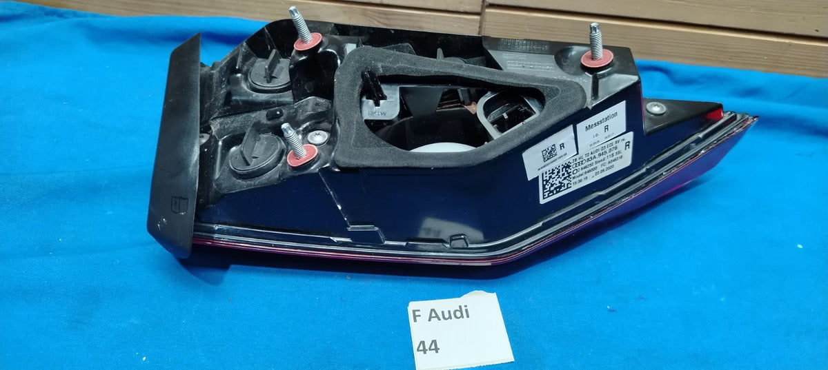 F Audi 44 - Fanale posteriore stop Audi Q3 F3 interno destro dal 2018