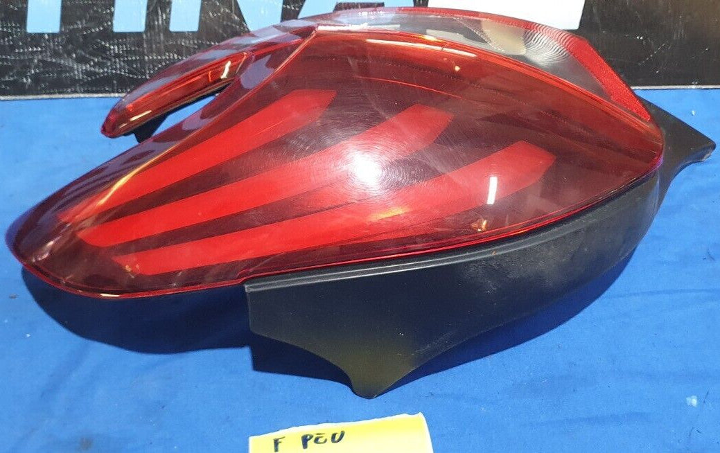 Fanale posteriore Peugeot 208 Fastback destro 2012 2019