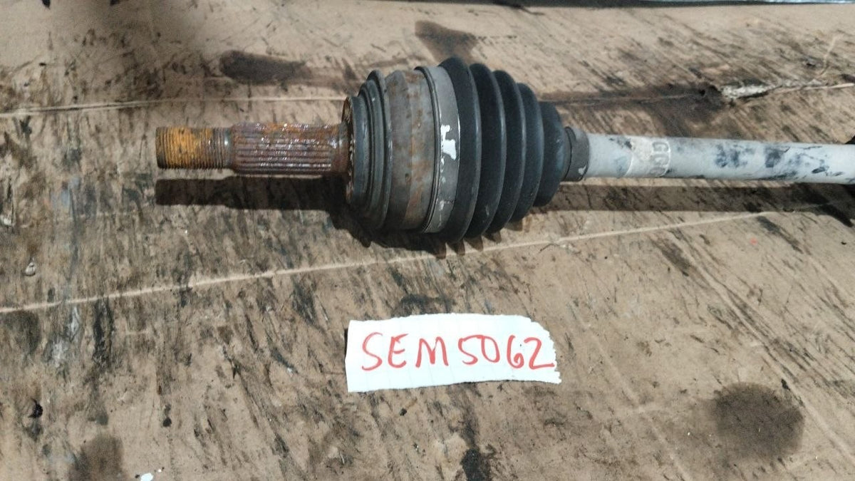 Sem5062 semiasse anteriore sinistro  Toyota Yaris 1.4 turbo diesel 2012