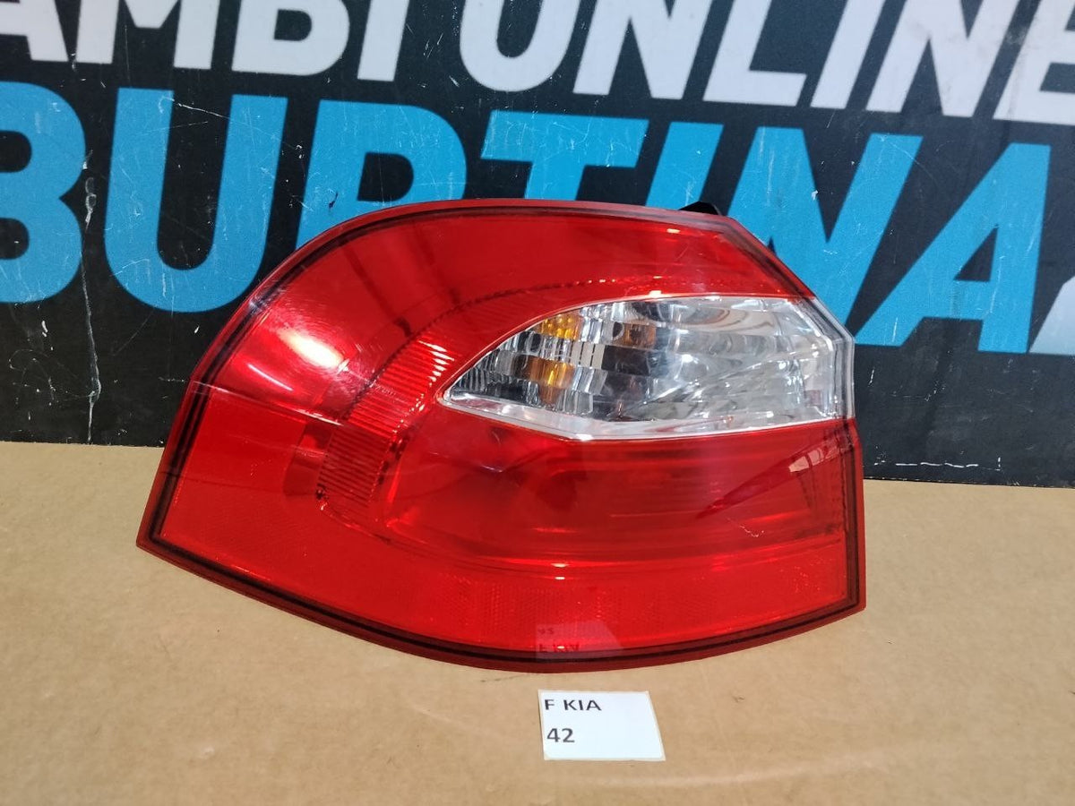 F Kia 42  - Fanale posteriore stop Kia rio 2011 2017 esterno sinistro