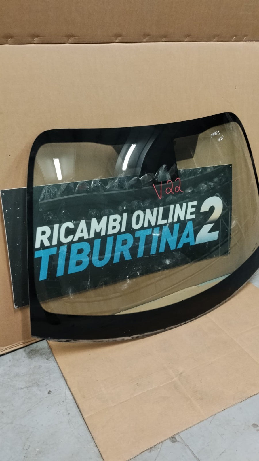 V22 parabrezza usato anteriore Toyota Yaris dal 2020